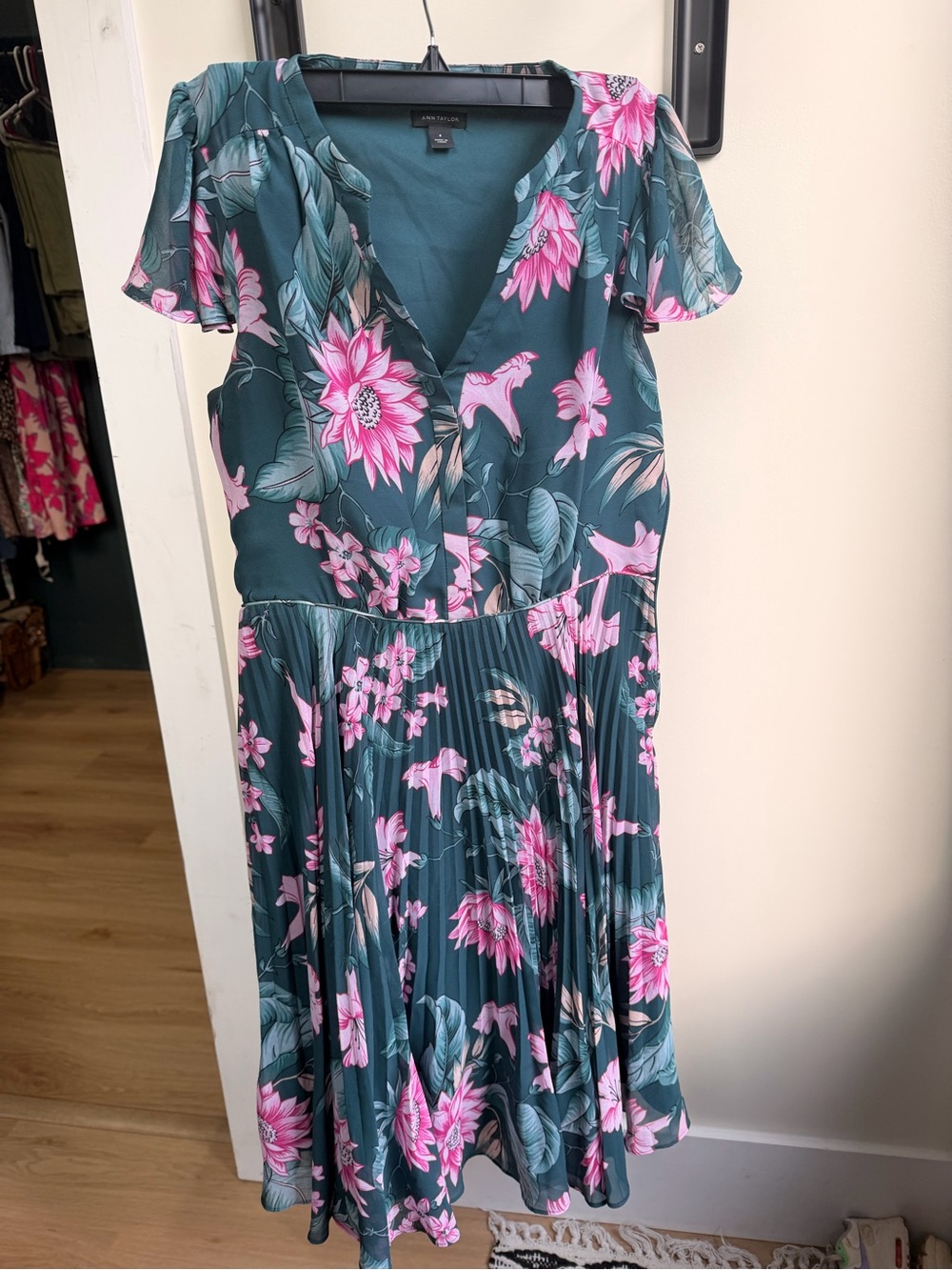 Ann Taylor Floral V-Neck Pleated Midi Dress - Pink on Teal